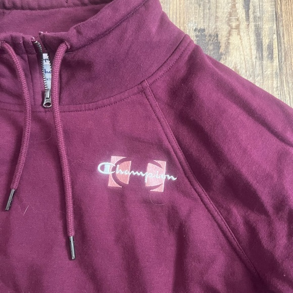 Champion Red Sweatshirt Top Performance Comfort - Picture 2 of 3